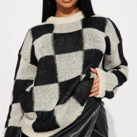 Fashion Nova Sweaters - ⭐️Fashion Nova Black and White Checkered Sweater M
